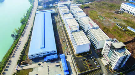 航拍瀘溪縣武溪鎮(zhèn)高新技術(shù)產(chǎn)業(yè)開(kāi)發(fā)區(qū)標(biāo)準(zhǔn)廠房